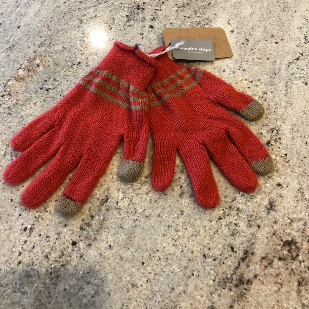 Wooden Ships Knit Gloves w/finger holes NWT